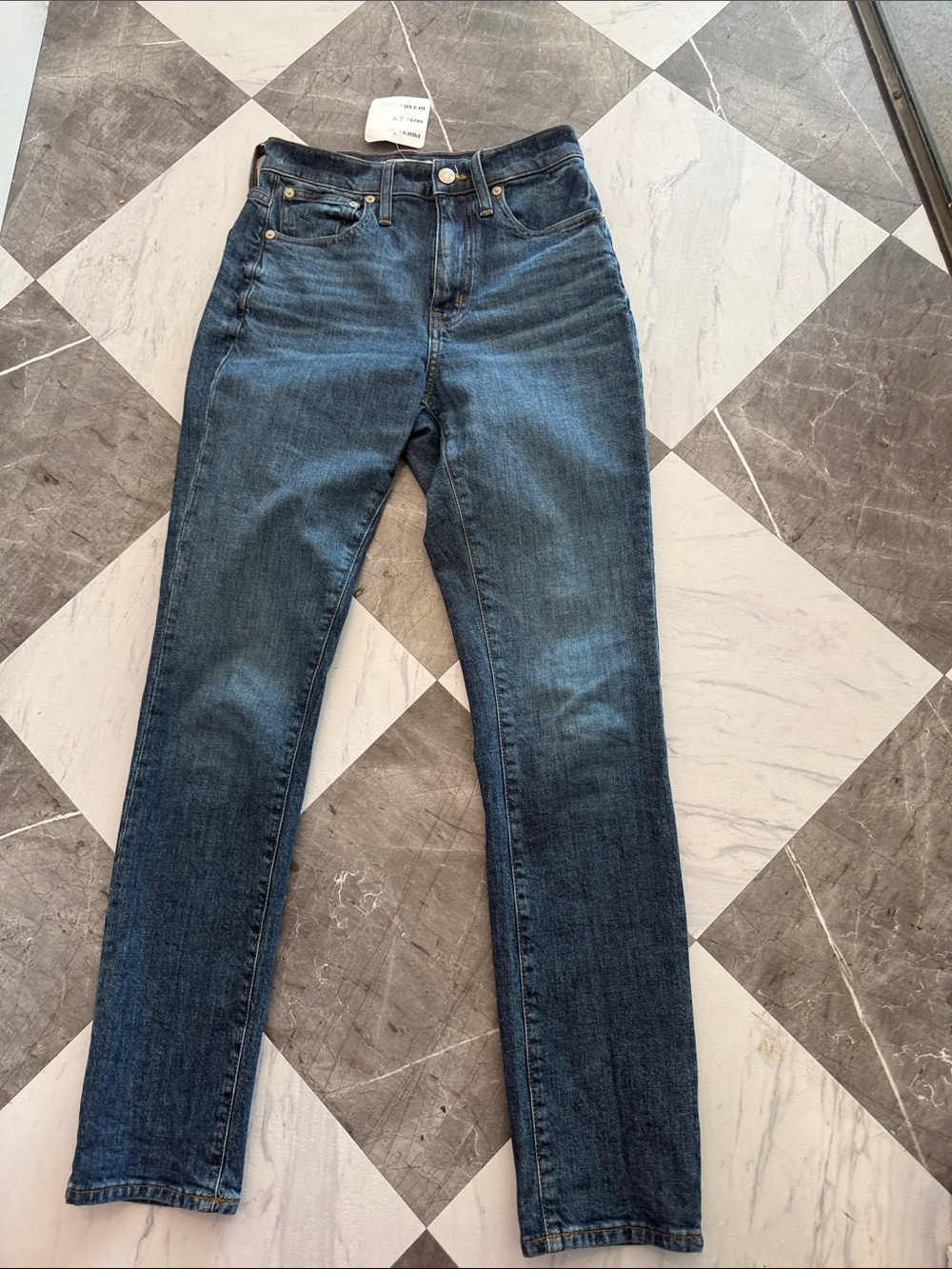 Madewell High-Rise Skinny Jeans in Dark Blue Wash